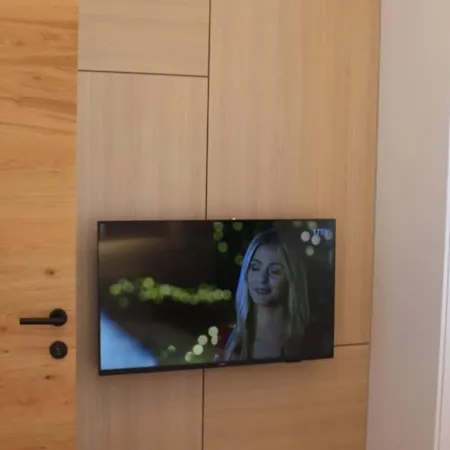 Dream Forrest 405 Zlatni Javor * יהורינה